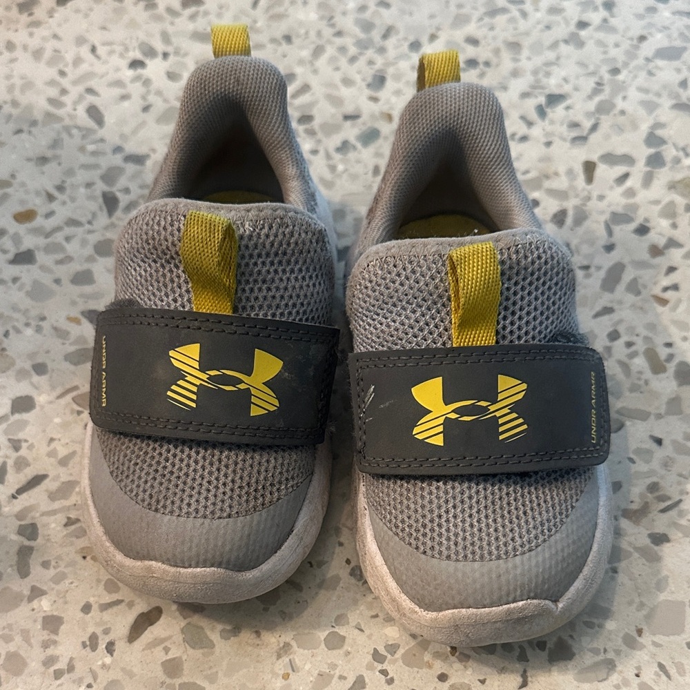 Under Armour Velcro Kids' Sneakers in Gray and Yellow // 5k (toddler)